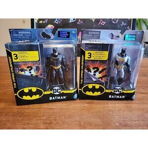 BATMAN 4-in Action Figure Gold Belt Spin Master DC Caped Crusader Set Of 2